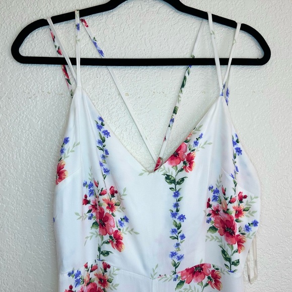 Forever 21 Women's Floral Print Wide-Leg
Jumpsuit in White , MEDIUM - Picture 11 of 17